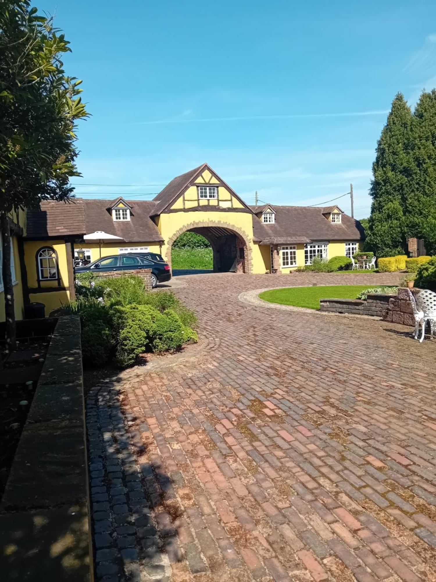 Dovehouse Farm Villa Birmingham Exterior photo